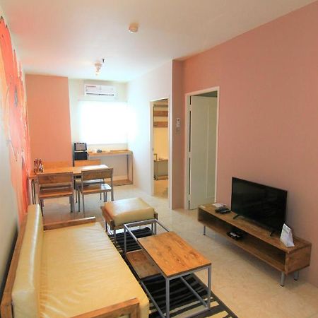 Queen Victoria Apartment Batam Luaran gambar