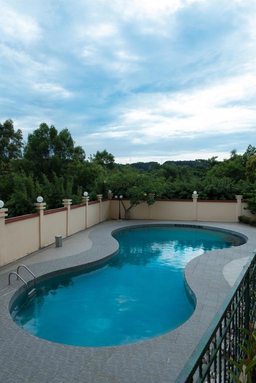 Queen Victoria Apartment Batam Luaran gambar