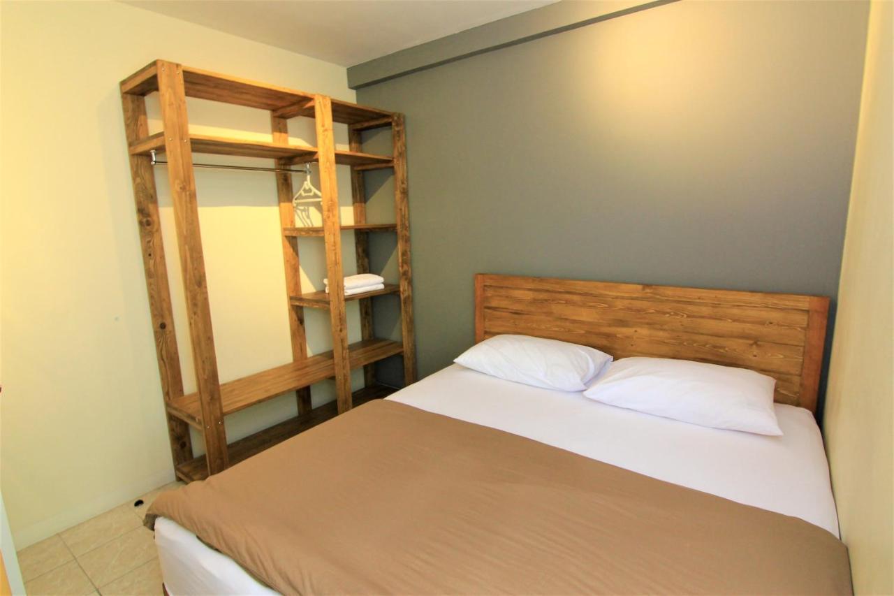 Queen Victoria Apartment Batam Luaran gambar