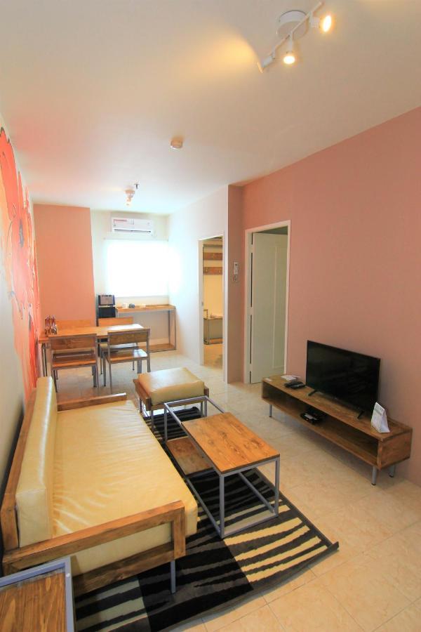 Queen Victoria Apartment Batam Luaran gambar