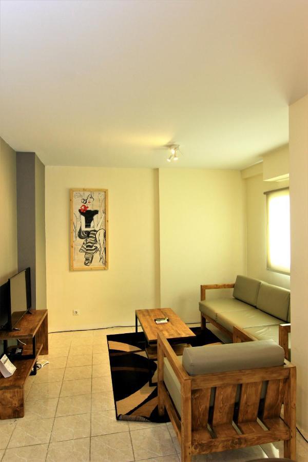 Queen Victoria Apartment Batam Luaran gambar